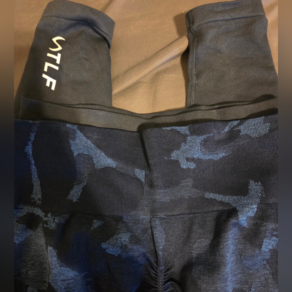 TLF Leggings - Picture 3 of 3
